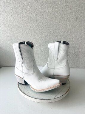 Lane SMOKESHOW White Cowboy Booties Western Cowgirl Short Ankle Boots Womens 8